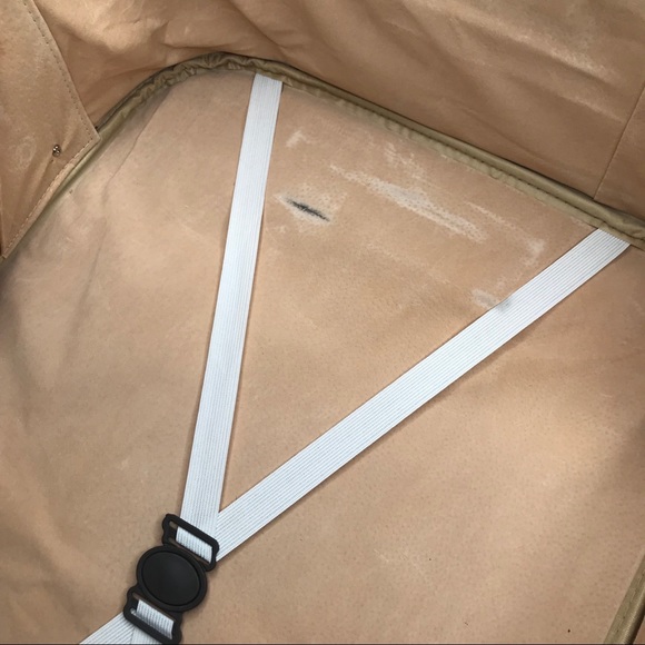 100% Authentic Louis Vuitton Monogram Suitcase 25” - Picture 4 of 4